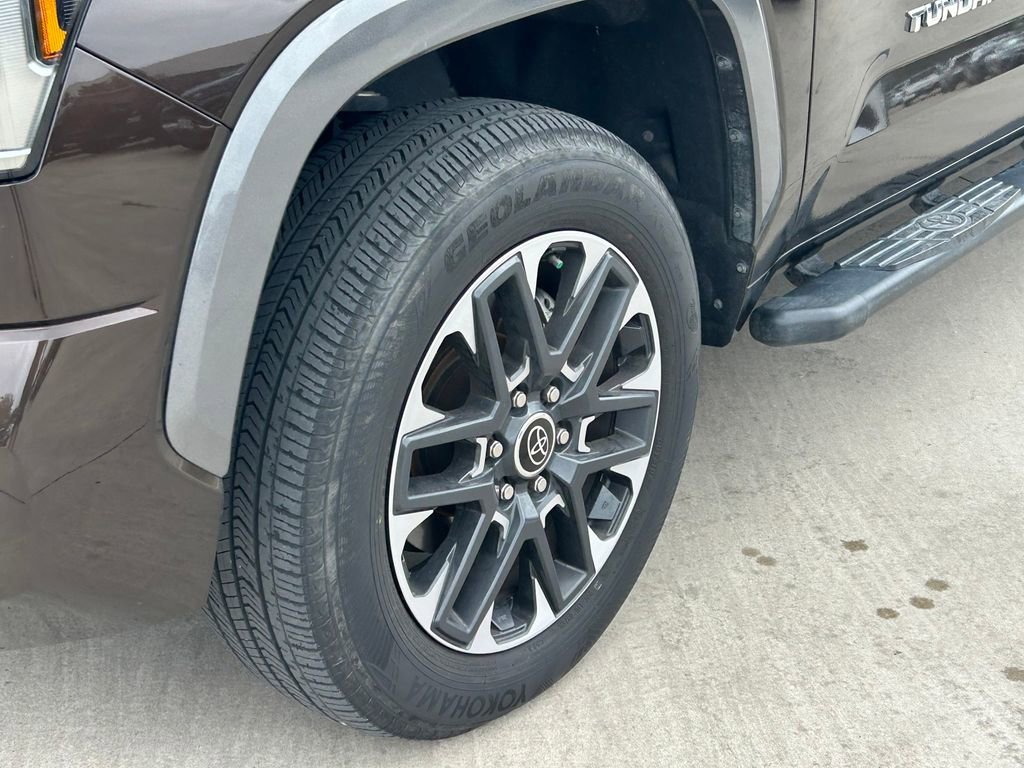 Used 2024 Toyota Tundra Limited AWD/4WD image 9