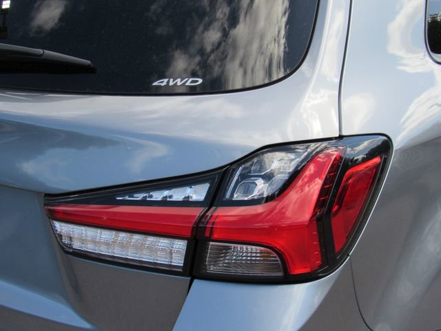 Used 2024 Mitsubishi Outlander Sport ES AWD/4WD image 11