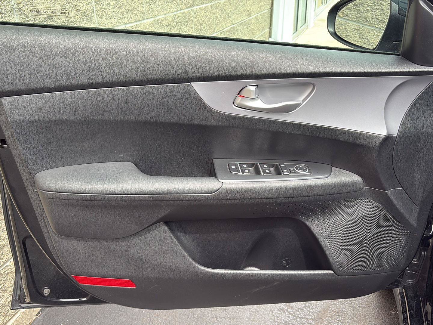 Used 2024 Kia Forte LXS FWD image 4