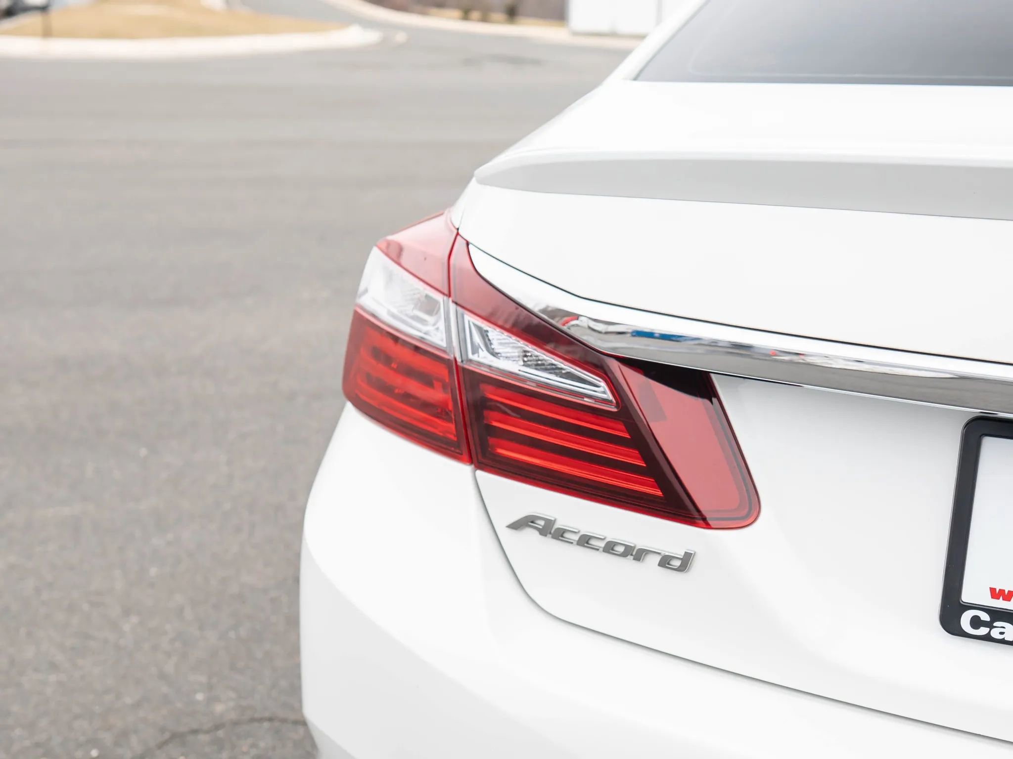 Used 2017 Honda Accord EX-L image 13