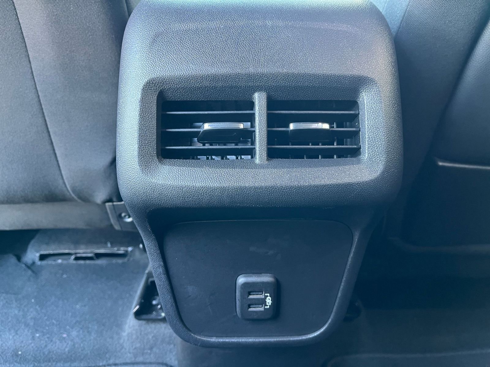 Used 2024 GMC Terrain SLE image 24