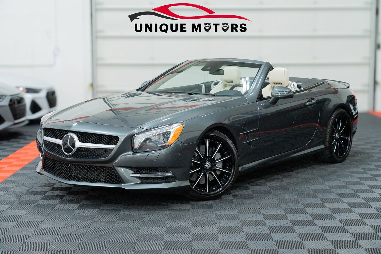 Used 2013 Mercedes-Benz SL 550 image 1