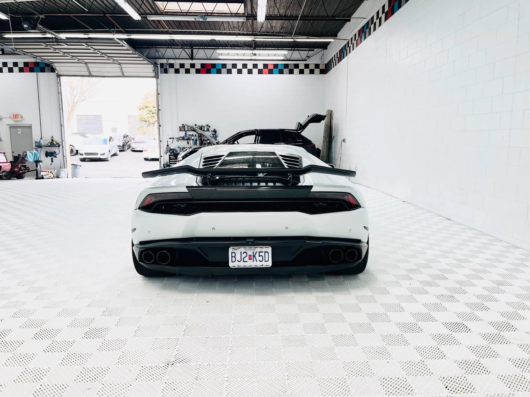 Used 2015 Lamborghini Huracan LP 610-4 AWD/4WD image 8