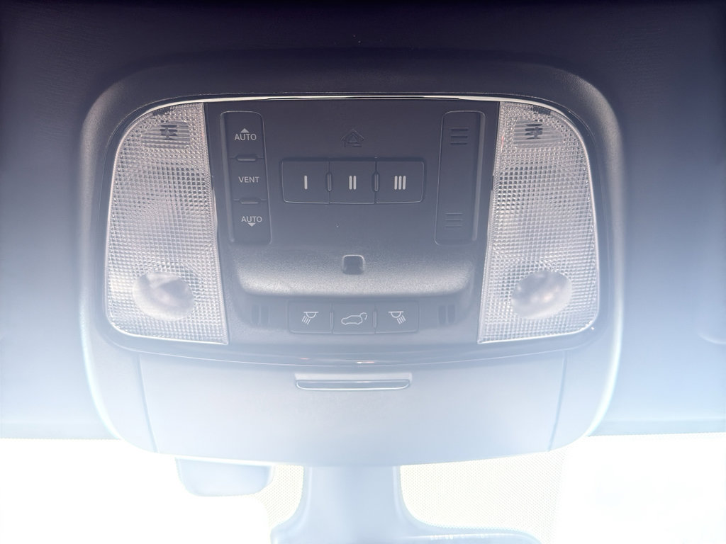 Used 2025 Dodge Durango GT image 16