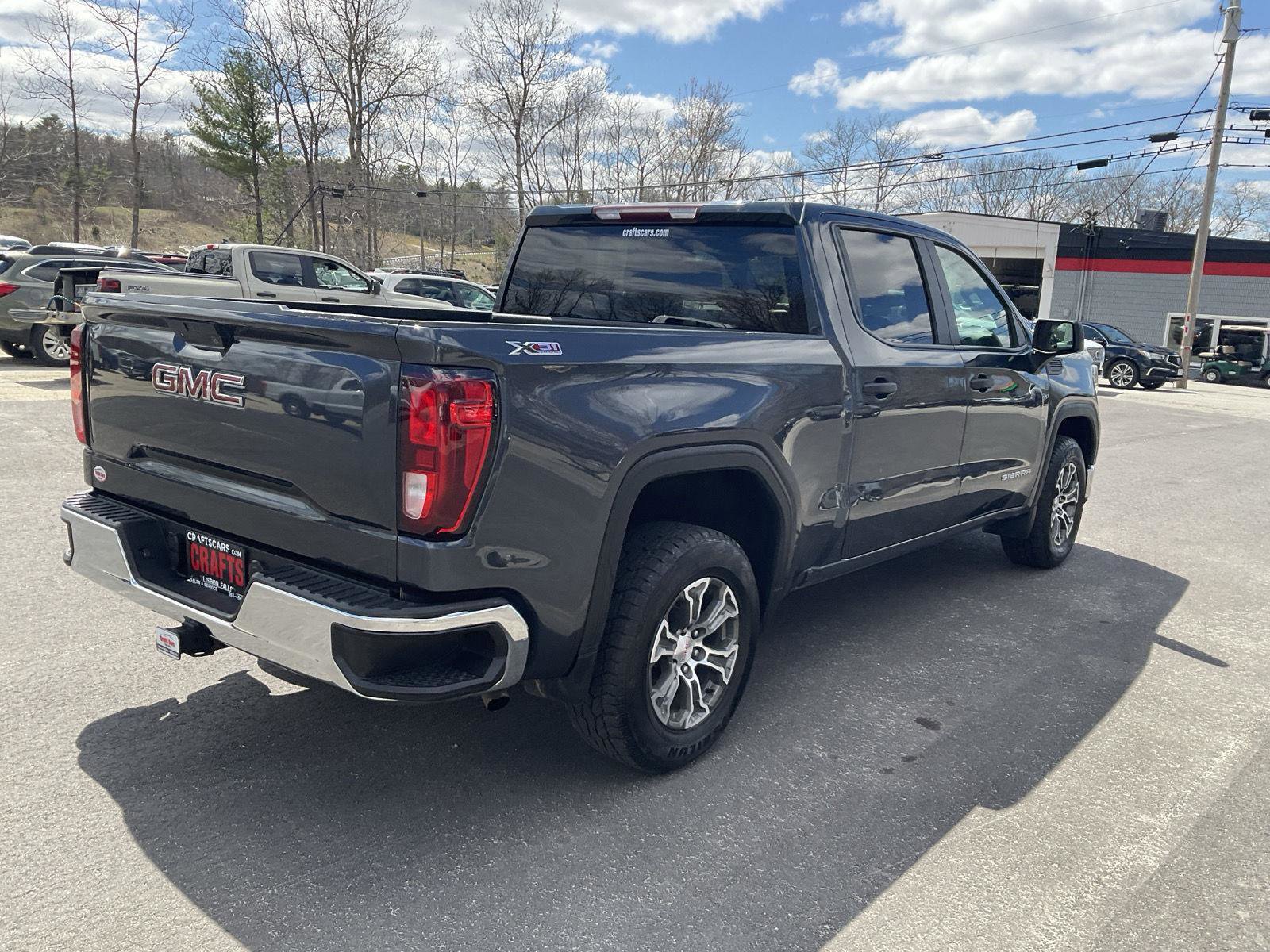 Used 2021 GMC Sierra 1500 4x4 Crew Cab w/ Sierra Value Package image 5