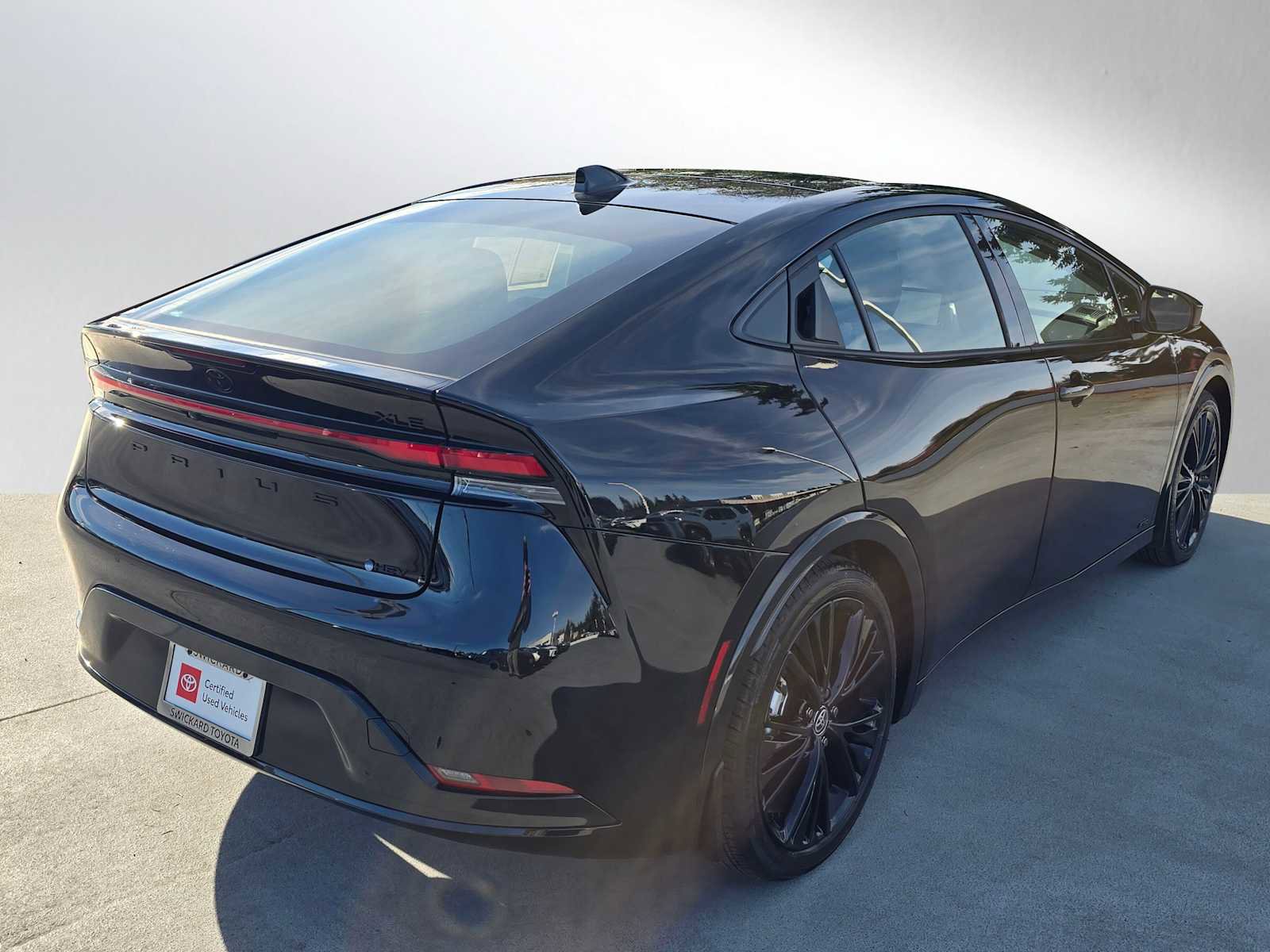 Certified 2025 Toyota Prius AWD image 3