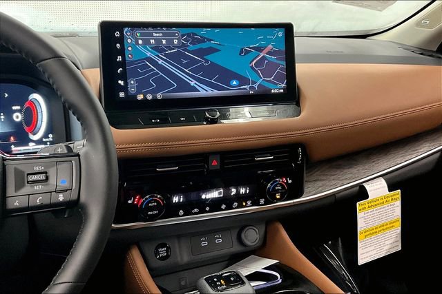 New 2025 Nissan Rogue Platinum image 8