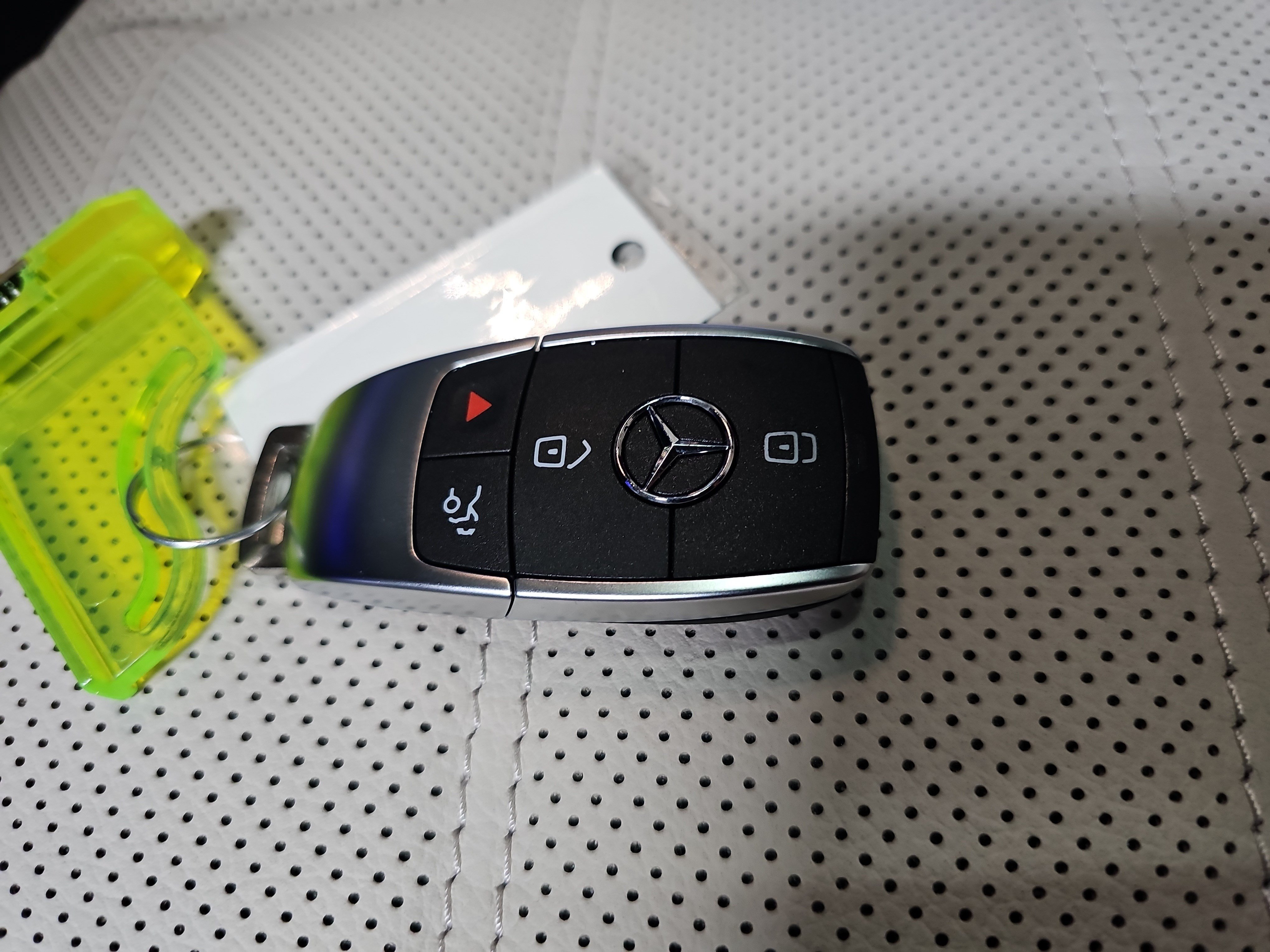 New 2026 Mercedes-Benz GLS 450 4MATIC image 38