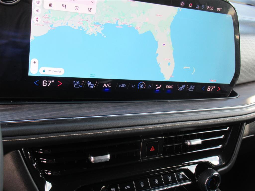 Used 2025 Chevrolet Suburban Premier image 24