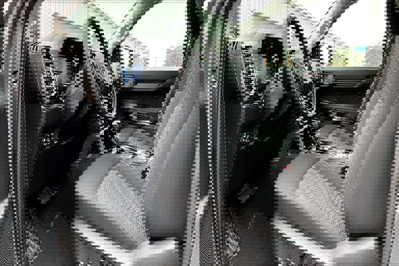 Used 2025 Ford Ranger XLT w/ Equipment Group 301A High image 17