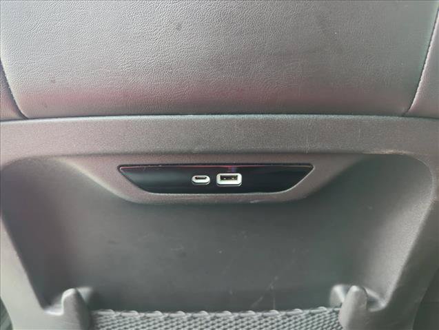 Used 2025 Chrysler Pacifica Select FWD image 22