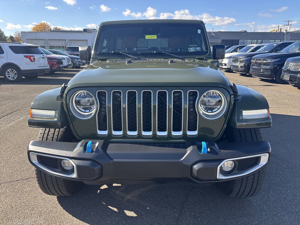 Used 2022 Jeep Wrangler Unlimited Sahara w/ Cold Weather Group image 8