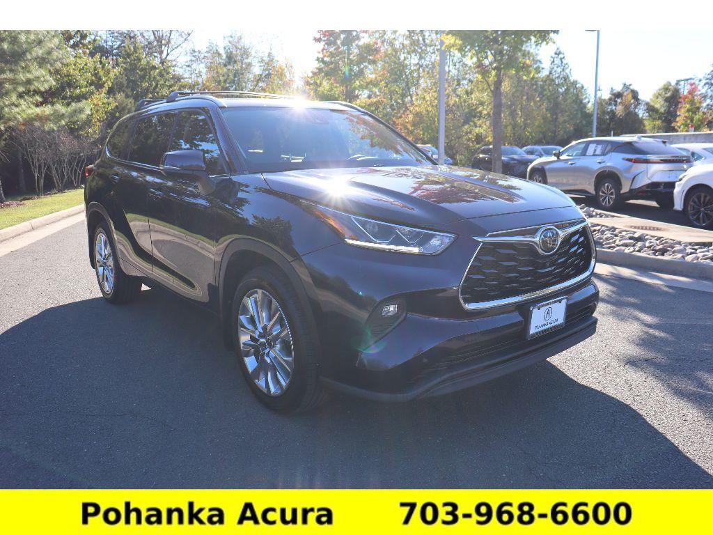 Used 2021 Toyota Highlander Limited