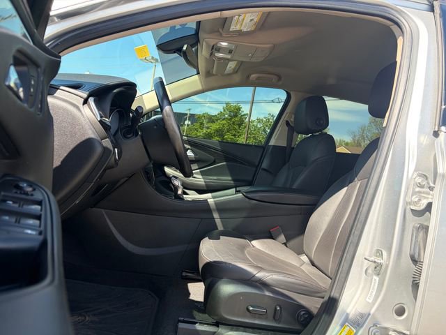 Used 2017 Buick Envision Essence image 31