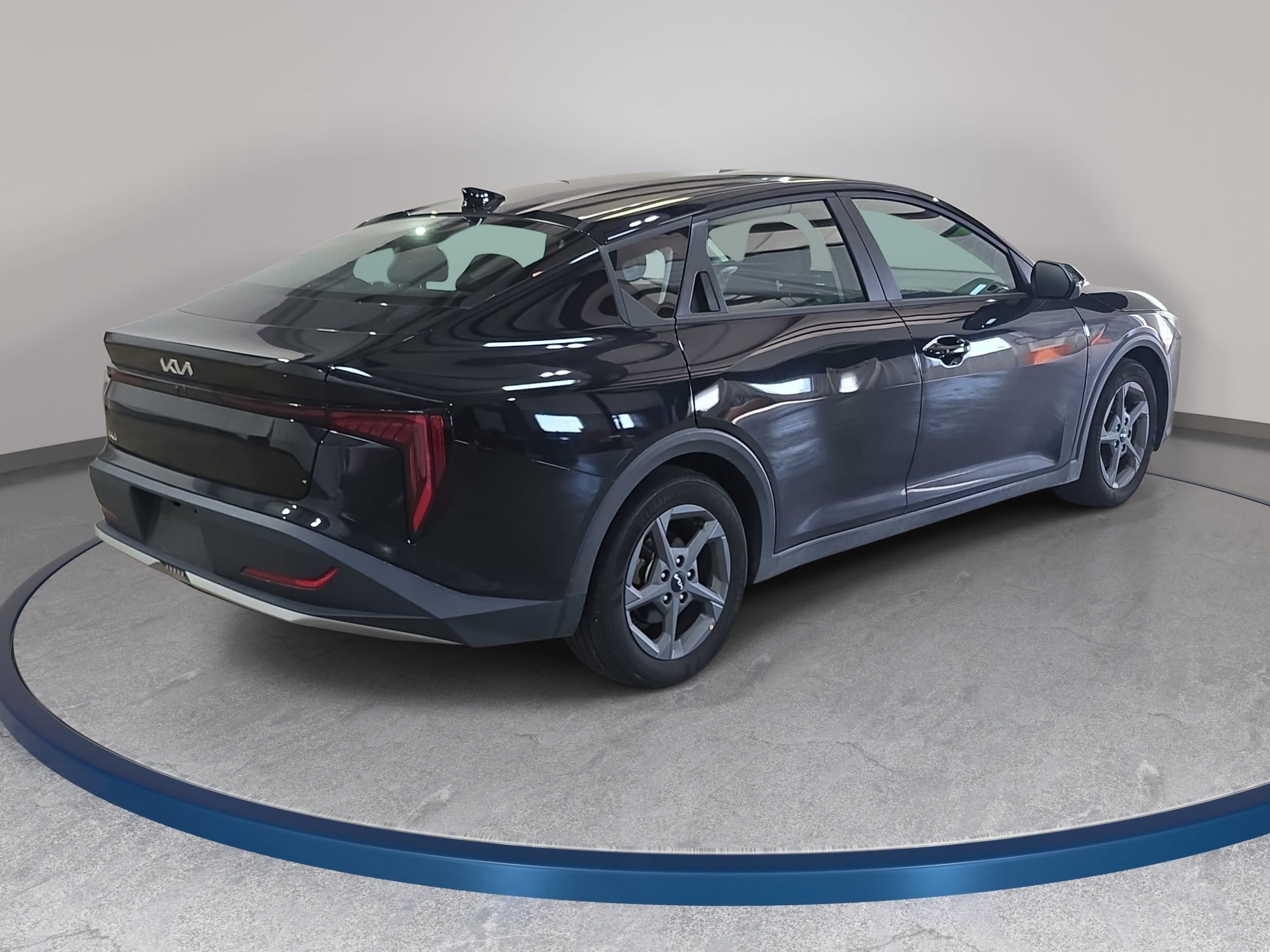 Used 2025 Kia K4 FWD image 6