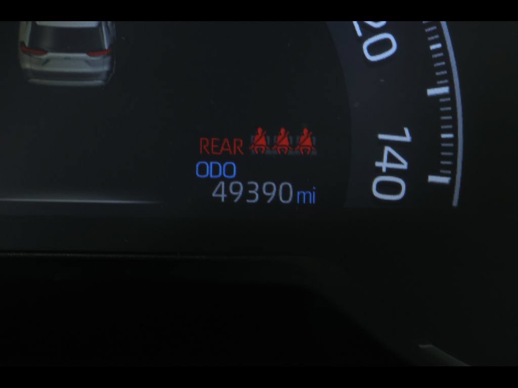 Used 2023 Toyota RAV4 LE AWD/4WD image 25