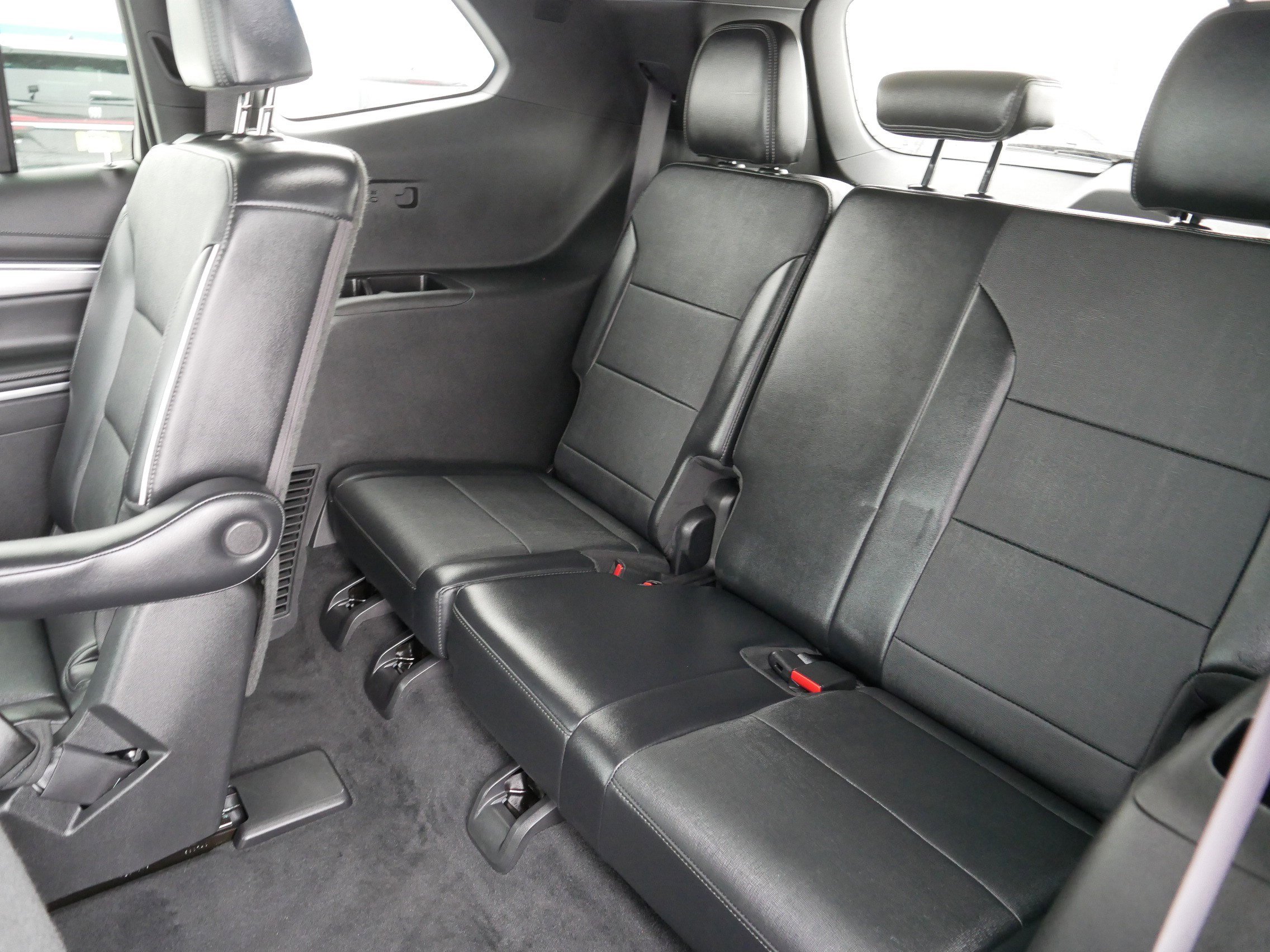 Used 2025 Buick Enclave Preferred image 36