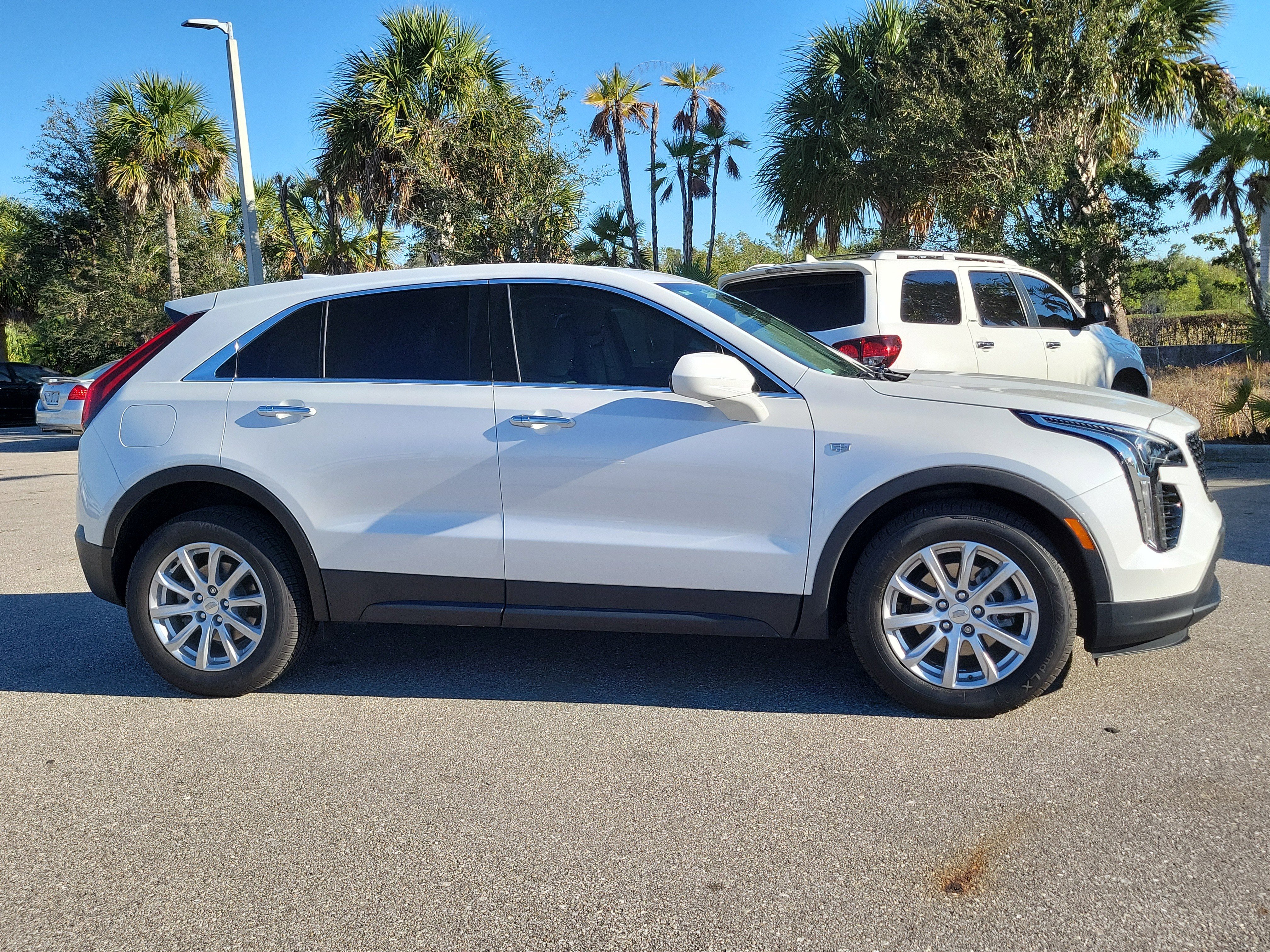 Used 2021 Cadillac XT4 Luxury w/ Driver Awareness Package image 2