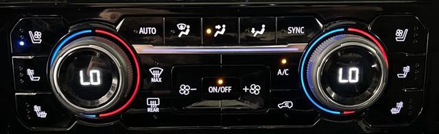 Used 2025 Chevrolet Silverado 3500 High Country w/ Technology Package image 33