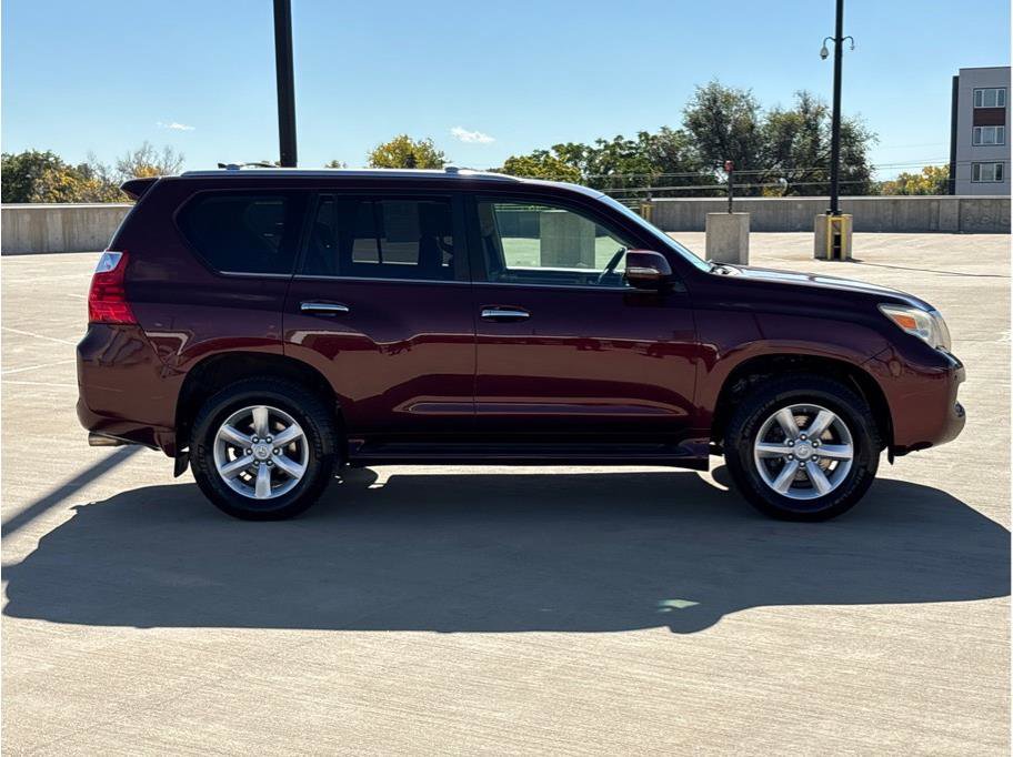 Used 2010 Lexus GX 460 image 9