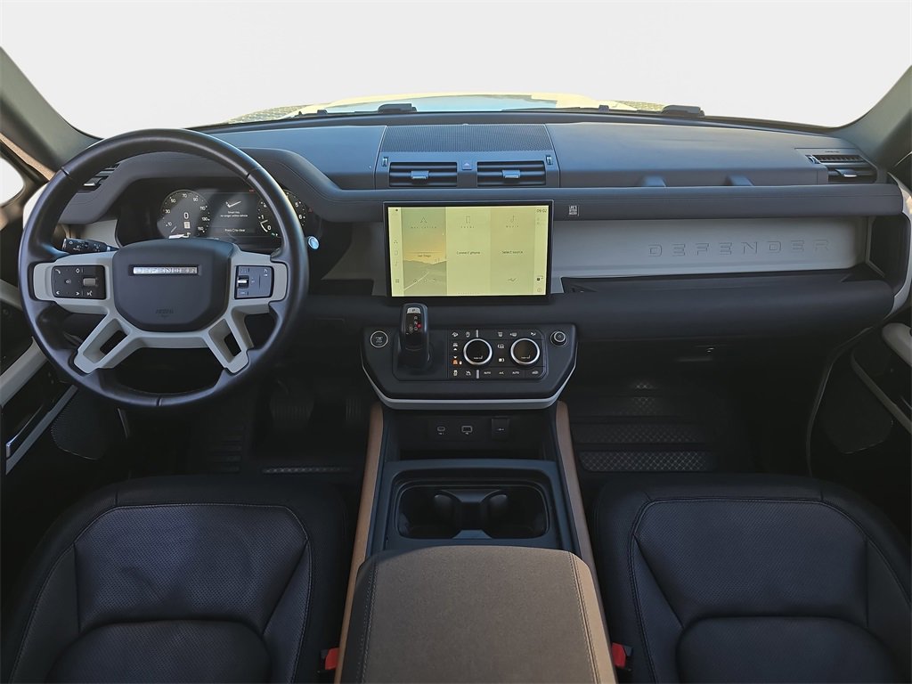 Certified 2023 Land Rover Defender 130 X-Dynamic SE image 9
