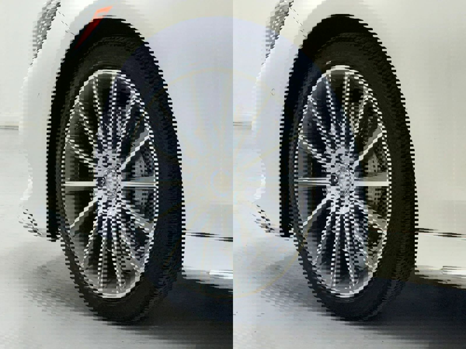 Used 2016 Mercedes-Benz S 550 4MATIC image 32