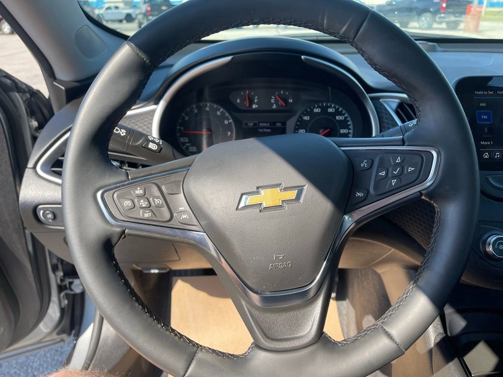 Used 2025 Chevrolet Malibu RS image 10
