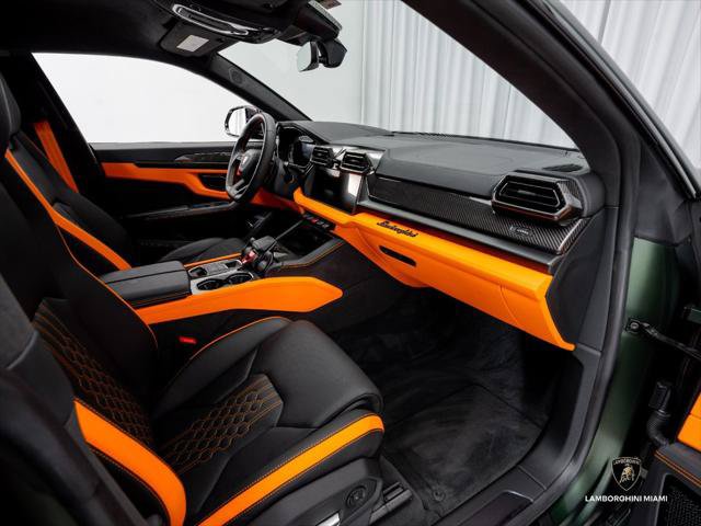Used 2026 Lamborghini Urus SE AWD/4WD image 46