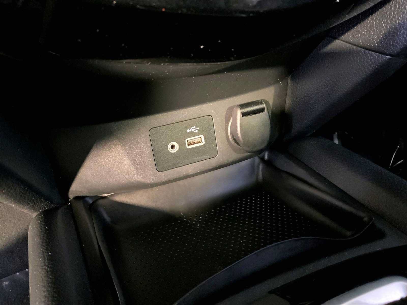 Used 2019 Nissan Rogue SV AWD/4WD image 37
