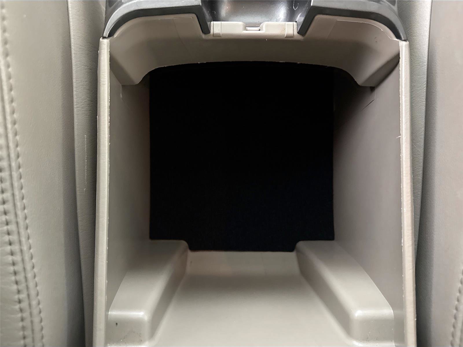 Used 2008 Toyota Sienna XLE image 31