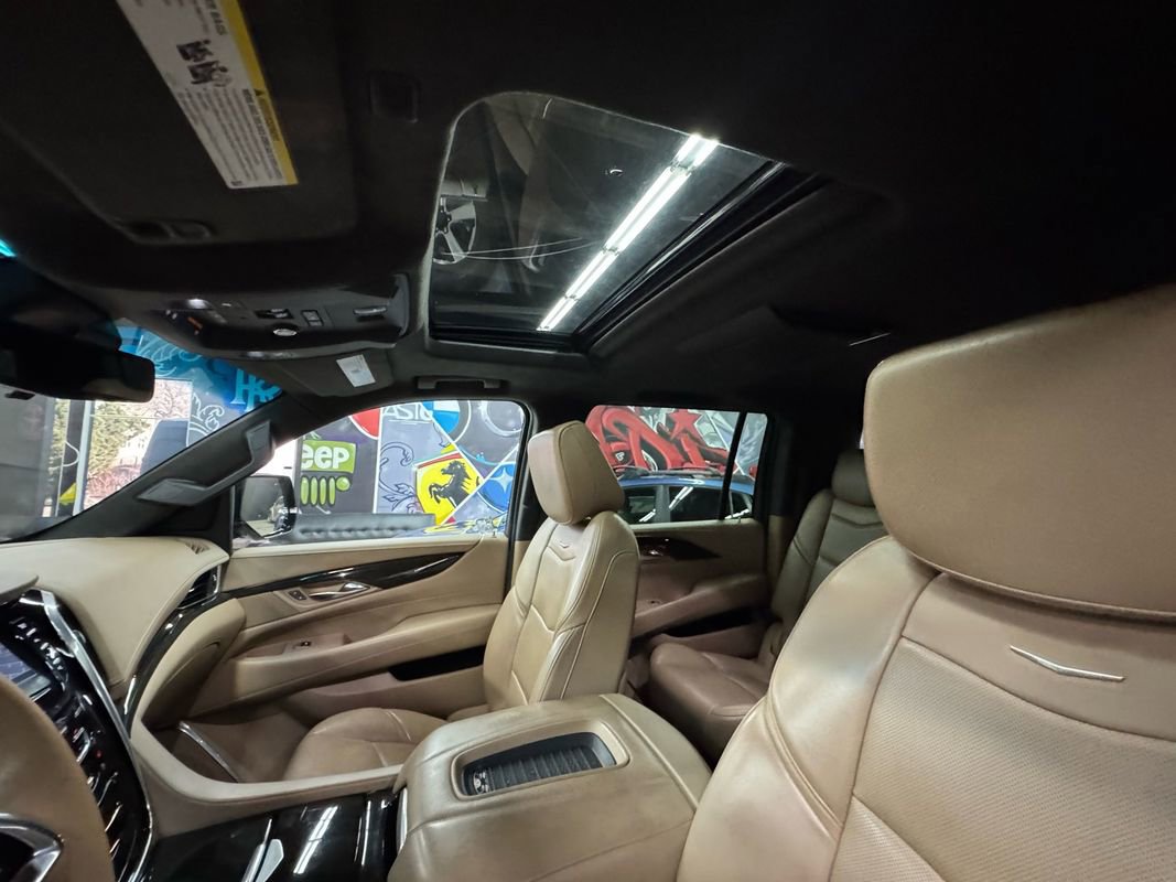 Used 2019 Cadillac Escalade ESV Platinum image 36