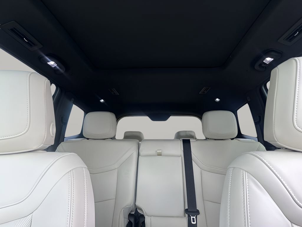 New 2025 Cadillac XT6 Sport w/ Technology Package image 36