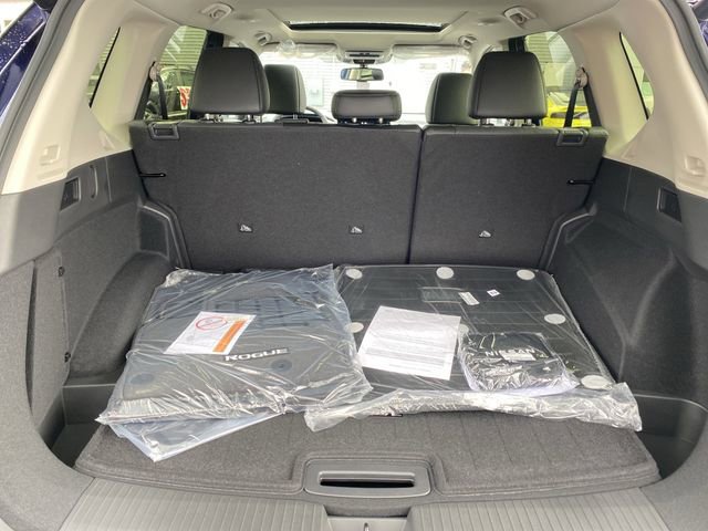 New 2026 Nissan Rogue Platinum image 16