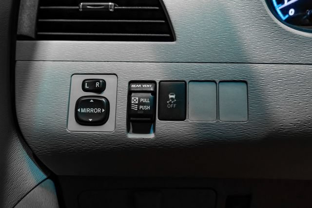 Used 2012 Toyota Sienna XLE FWD image 24