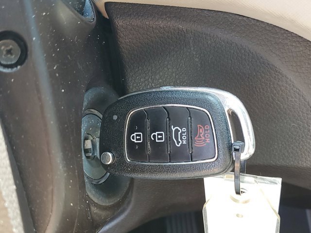 Used 2018 Hyundai Santa Fe Sport image 30