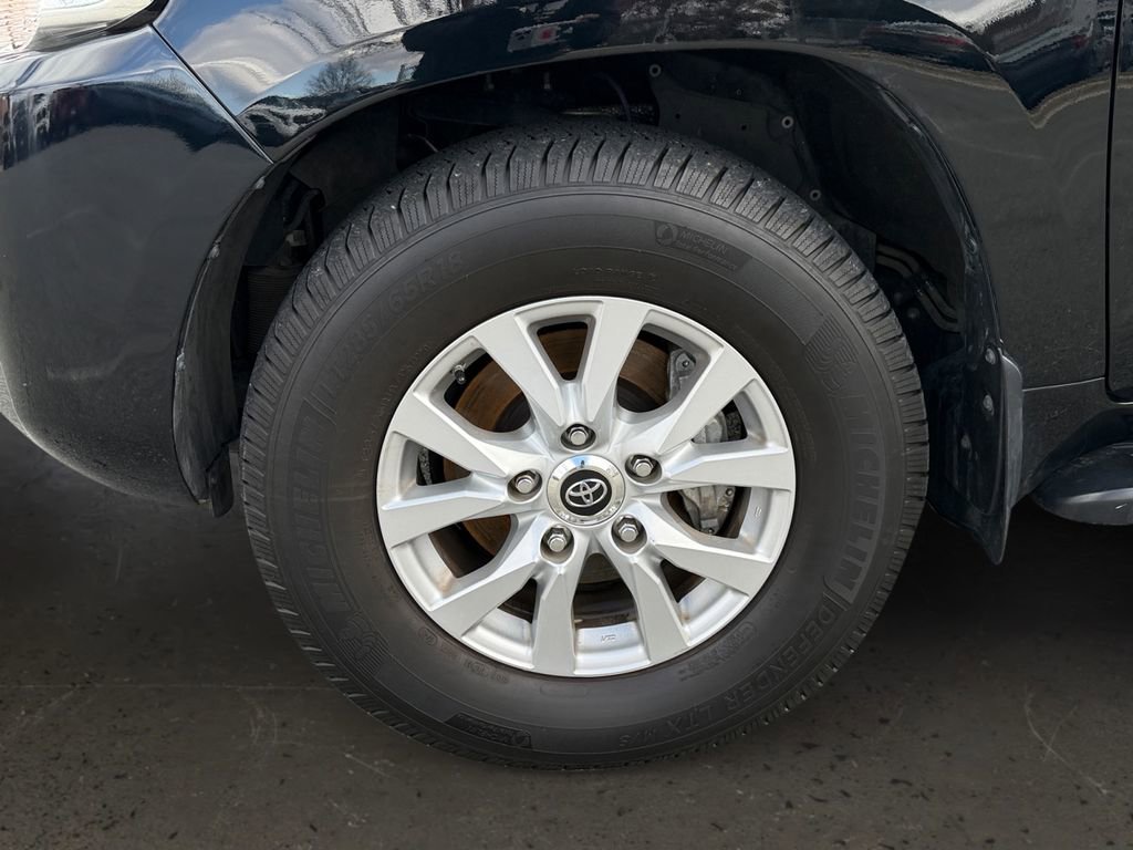 Used 2021 Toyota Land Cruiser image 27