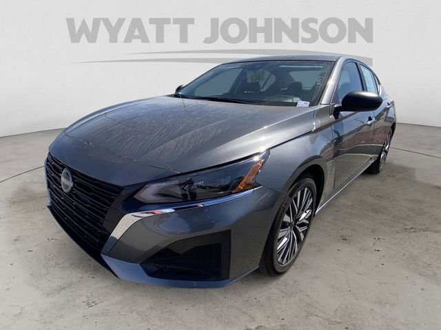 Used 2025 Nissan Altima 2.5 SV