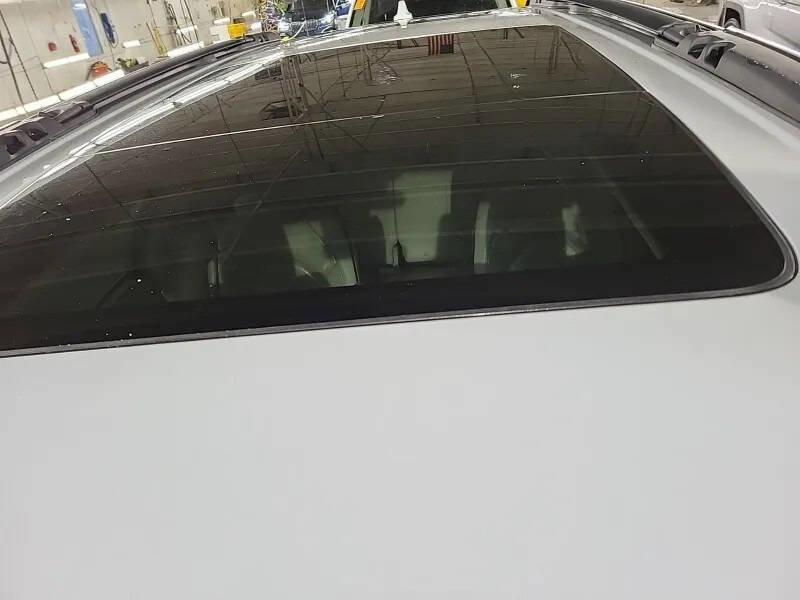 Used 2021 Chrysler Pacifica Limited w/ Premium & Safety Sphere Group AWD/4WD image 7