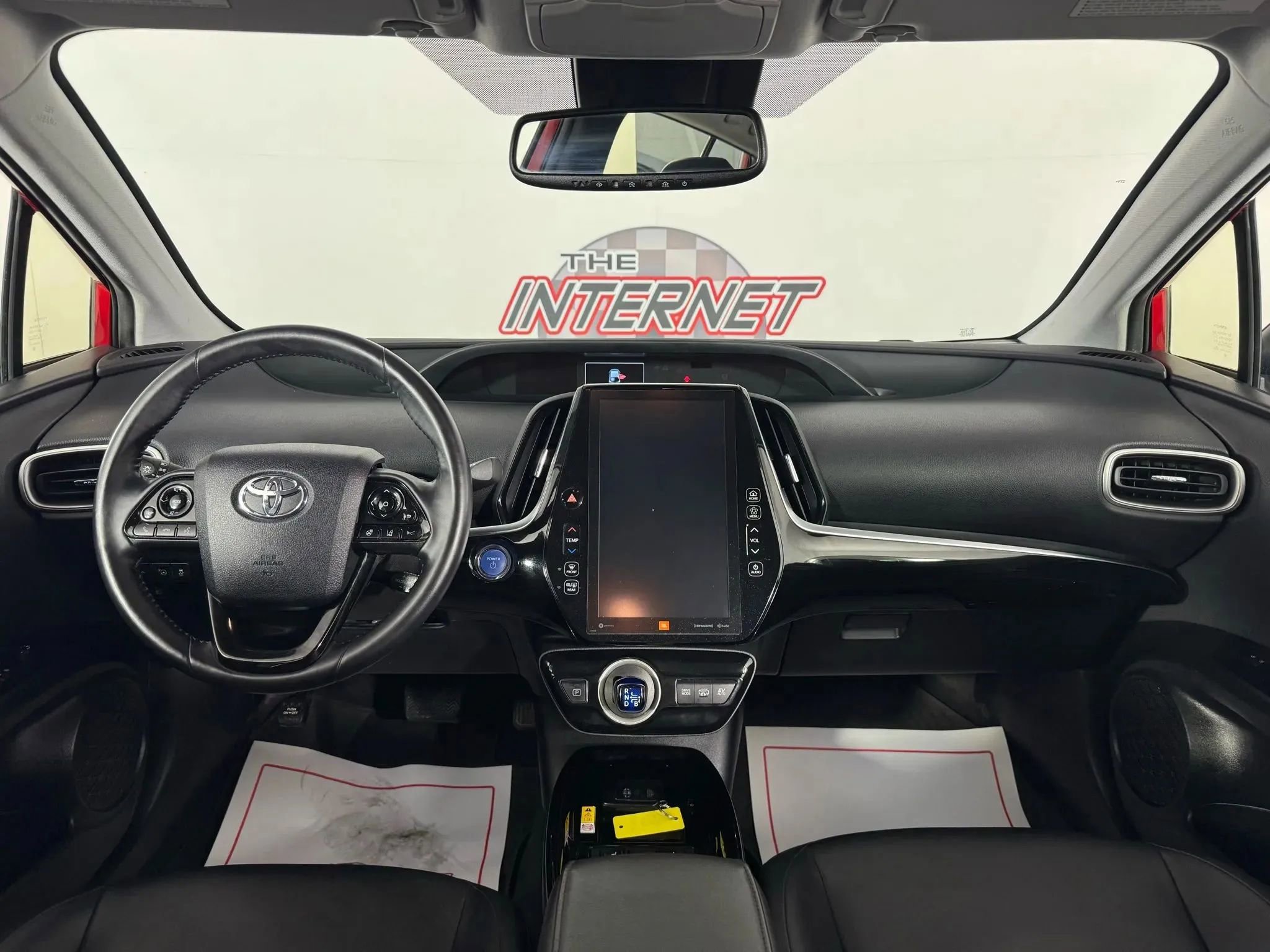 Used 2022 Toyota Prius Prime Limited FWD image 11