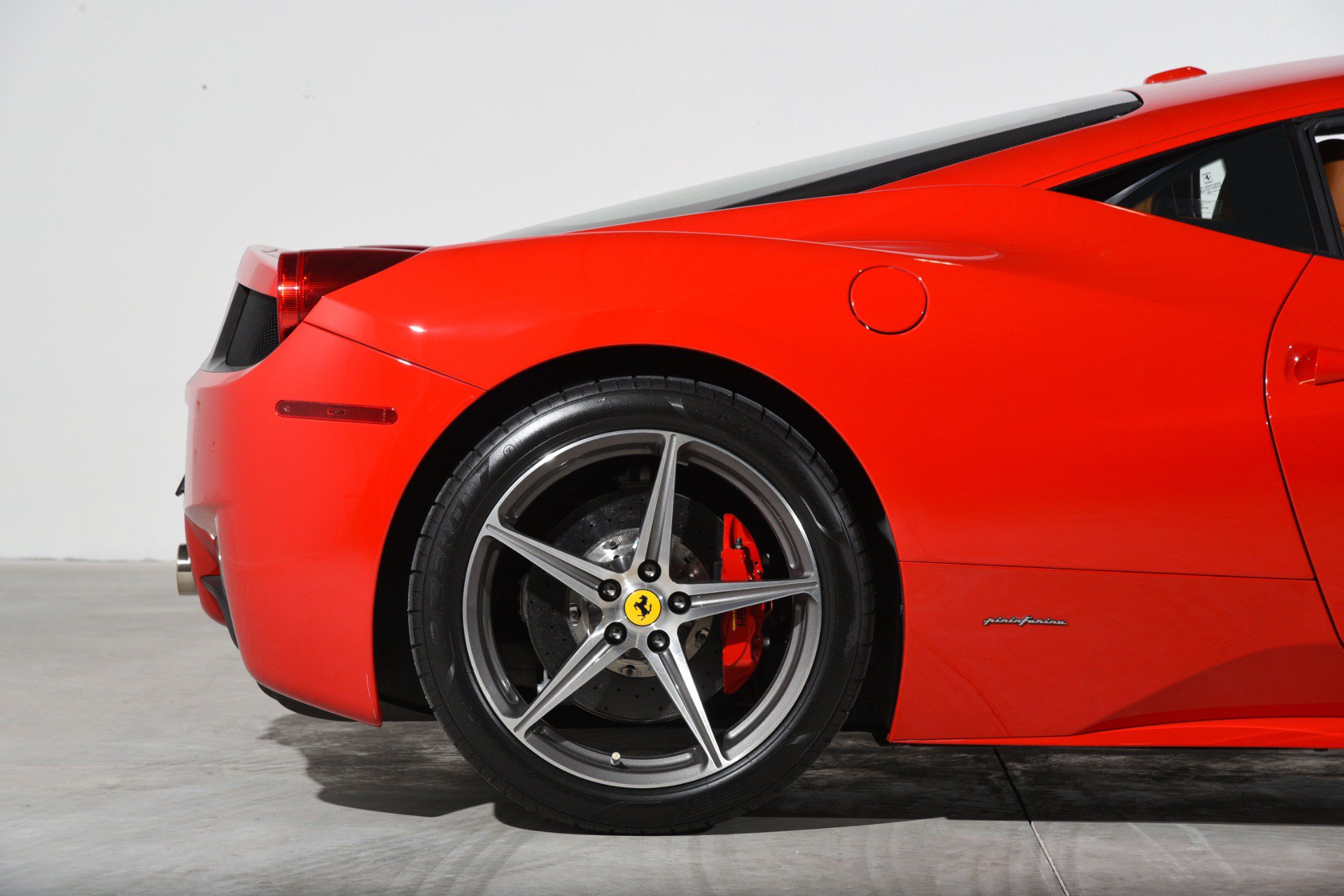 Used 2015 Ferrari 458 Italia Coupe RWD image 29