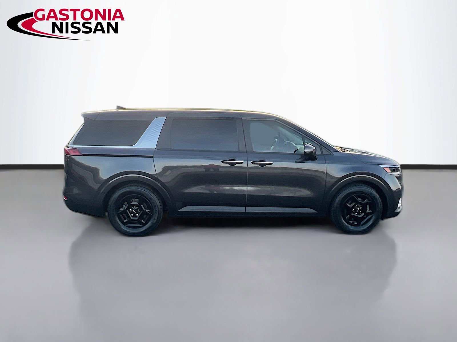 Used 2024 Kia Carnival LX image 10