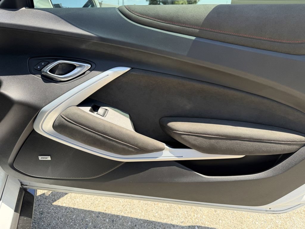 Used 2020 Chevrolet Camaro ZL1 RWD image 12