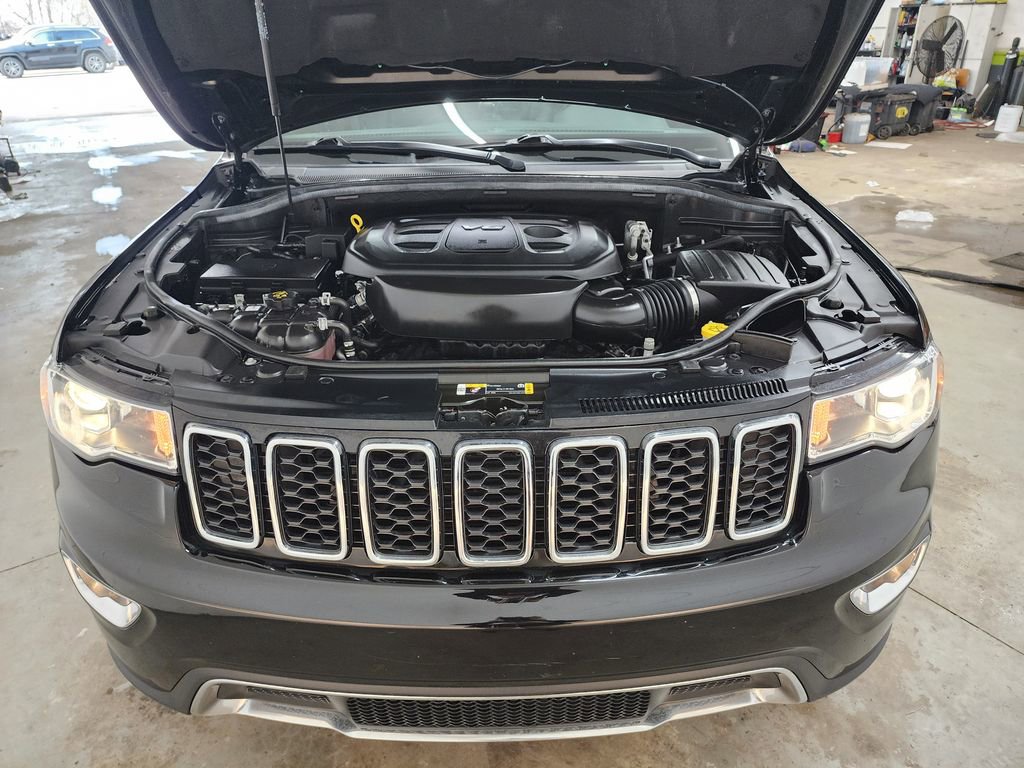 Used 2022 Jeep Grand Cherokee Limited image 36