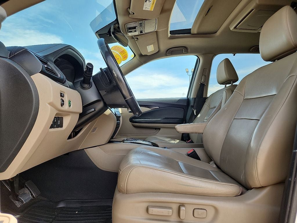 Used 2019 Honda Pilot Touring image 17