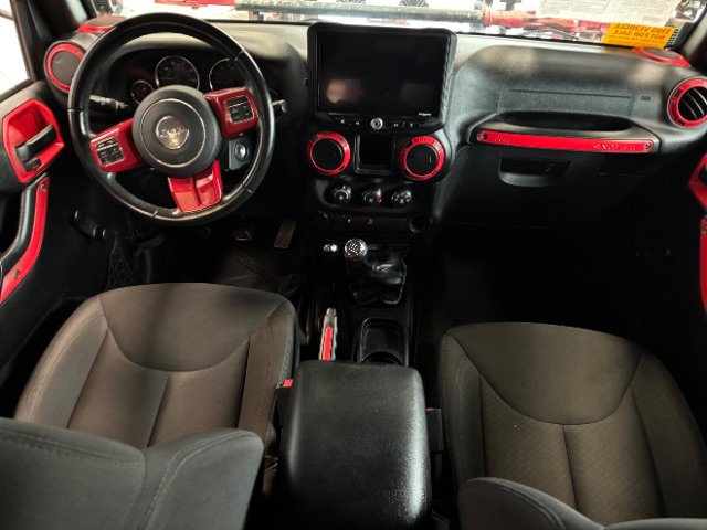 Used 2018 Jeep Wrangler Unlimited Sport w/ Connectivity Group AWD/4WD image 17