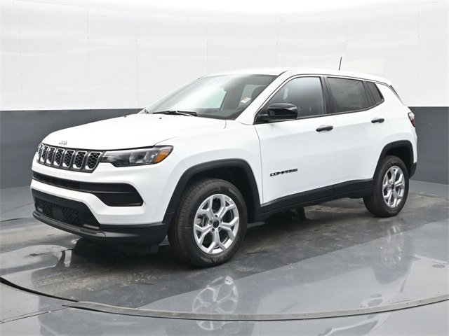 Used 2025 Jeep Compass Sport image 8