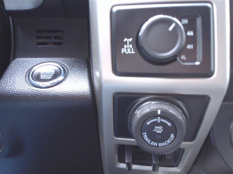Used 2019 Ford F150 Lariat w/ Equipment Group 502A Luxury AWD/4WD image 18
