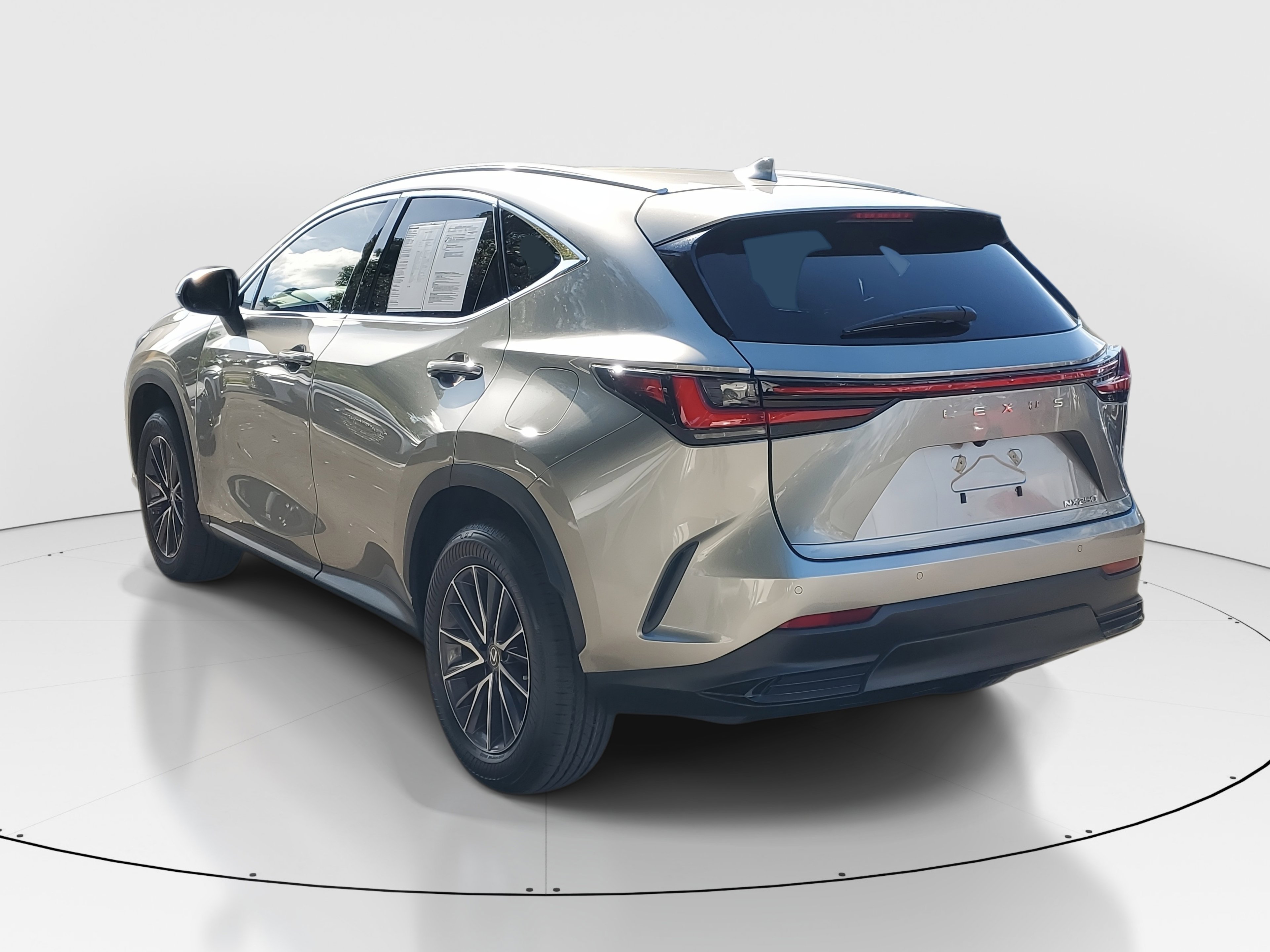 Certified 2022 Lexus NX 250 FWD image 5