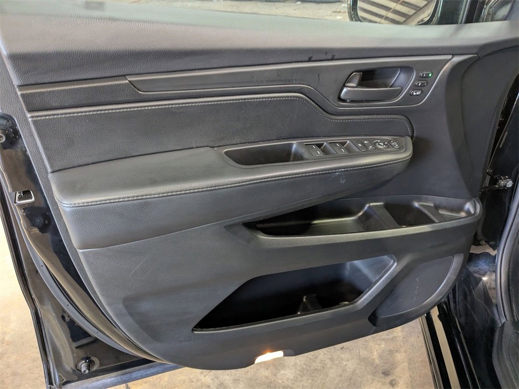 Used 2025 Honda Odyssey Sport-L image 11