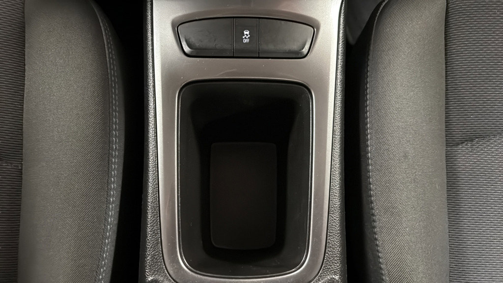 Used 2018 Chevrolet Cruze LT w/ Convenience Package image 17